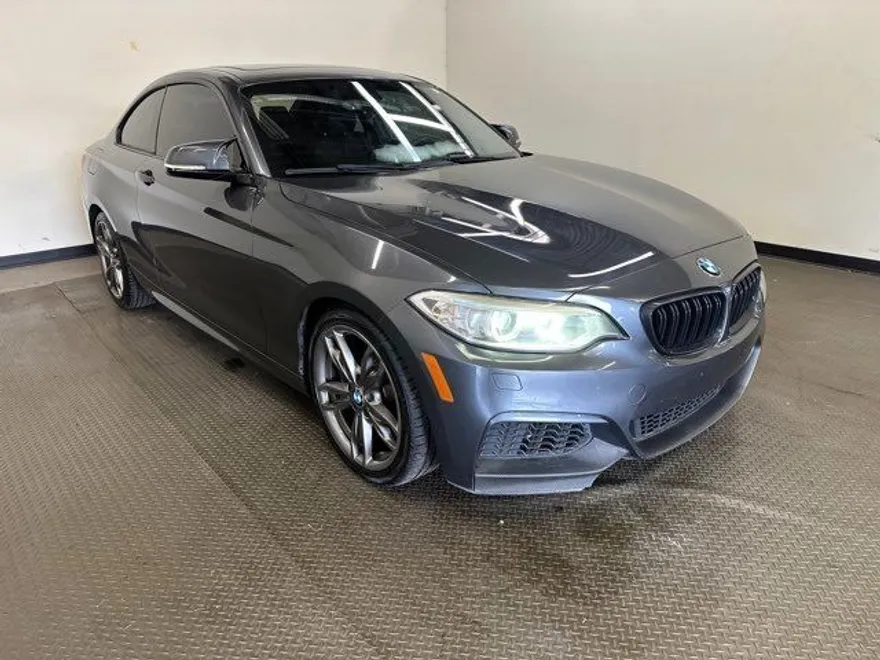 2016 Bmw M235i 2-Series photo 1
