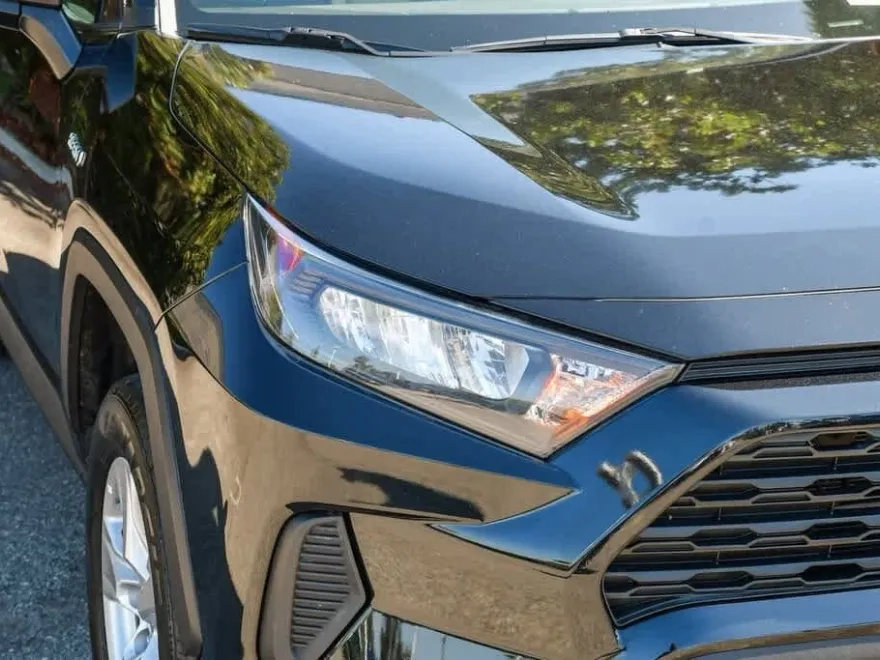 2021 Toyota RAV4 Hybrid LE photo 1