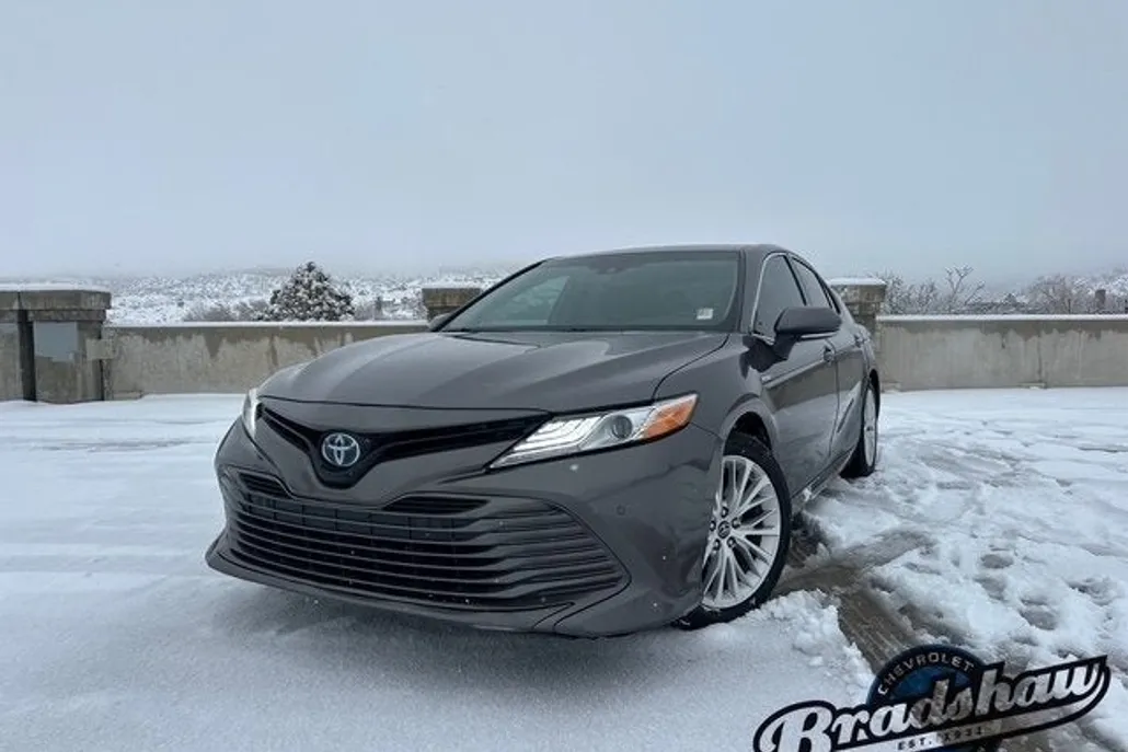 2018 Toyota Camry Hybrid Base photo 1