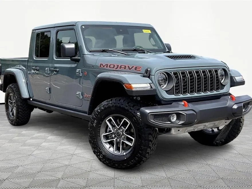 2025 Jeep Gladiator Mojave photo 1