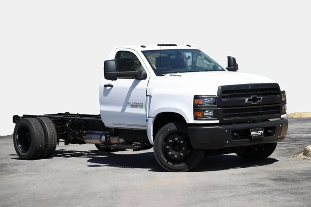 2024 Chevrolet Silverado 5500HD Work Truck photo 1