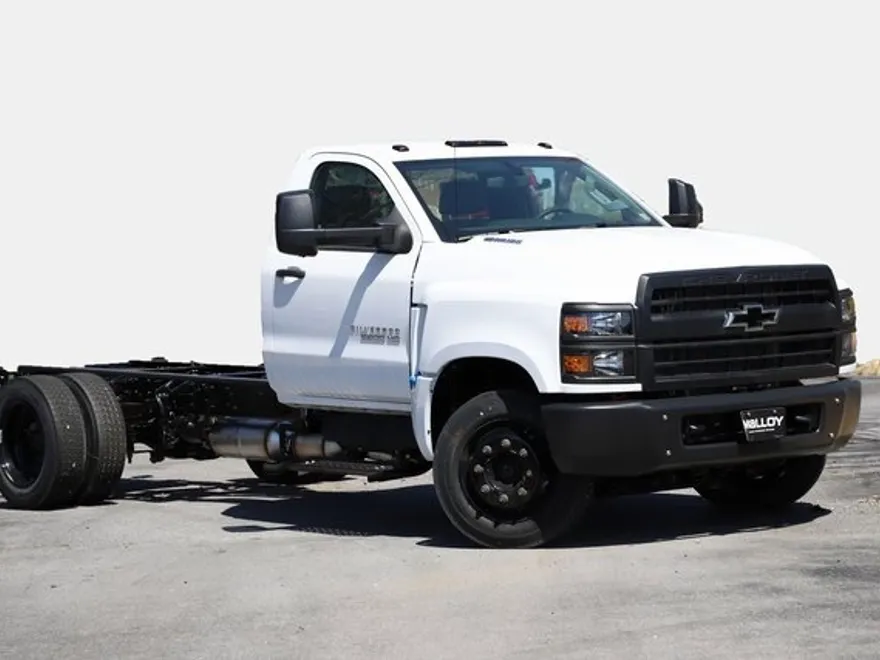 2024 Chevrolet Silverado 5500HD Work Truck photo 1
