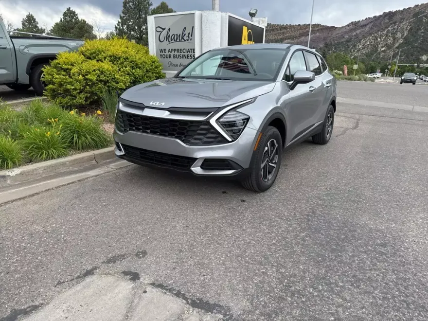 2025 Kia Sportage Hybrid LX photo 1