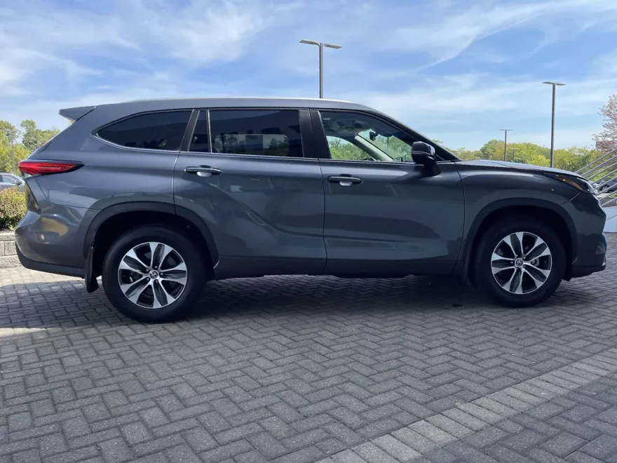 2023 Toyota Highlander Limited Platinum XLE XSE photo 1