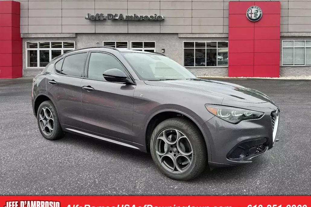 2024 Alfa Romeo Stelvio Ti photo 1