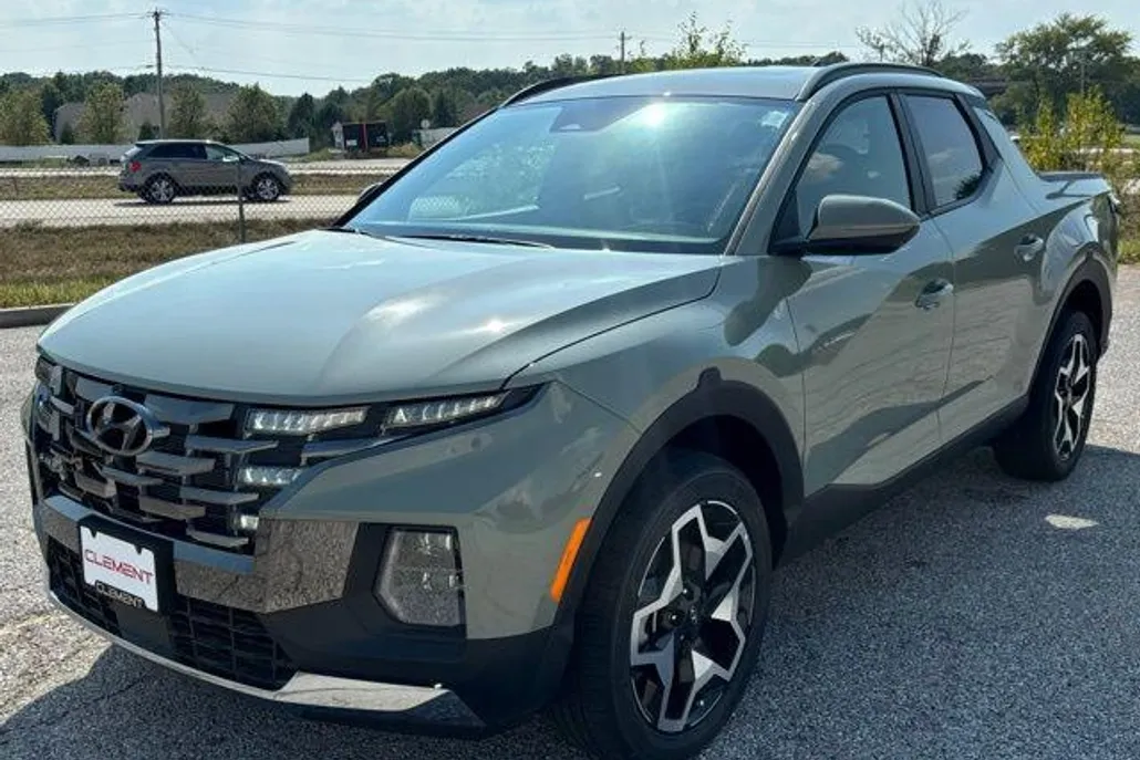 2024 Hyundai Santa Cruz Limited photo 1