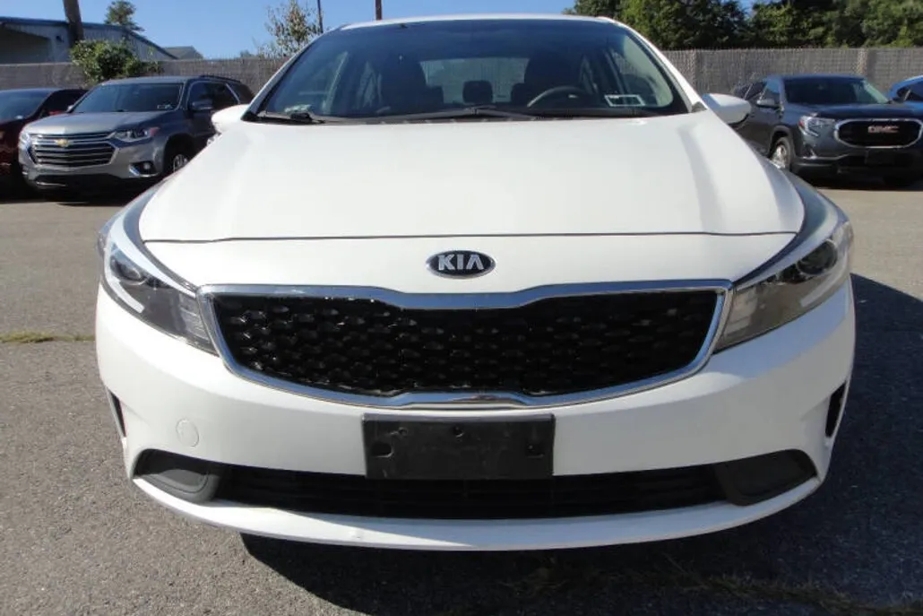 2017 Kia Forte LX S photo 1