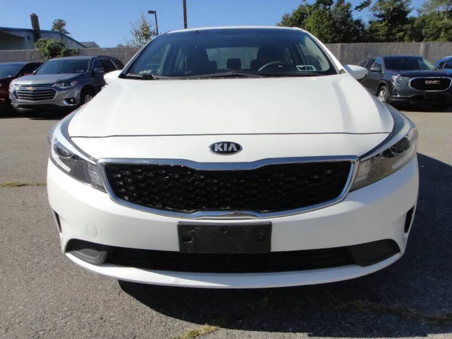 2017 Kia Forte LX S photo 1