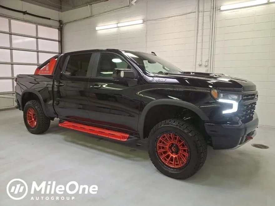2024 Chevrolet Silverado 1500 ZR2 photo 1