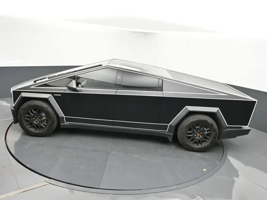 2024 Tesla Cybertruck Cyberbeast photo 28