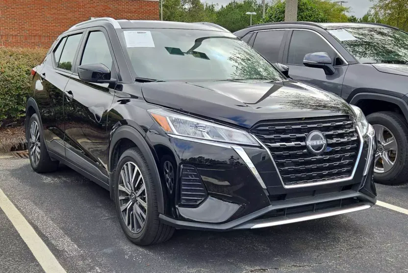 2023 Nissan Kicks SV photo 1