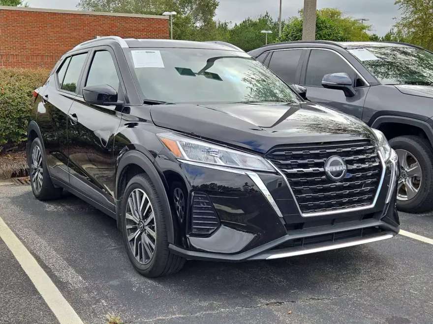 2023 Nissan Kicks SV photo 1