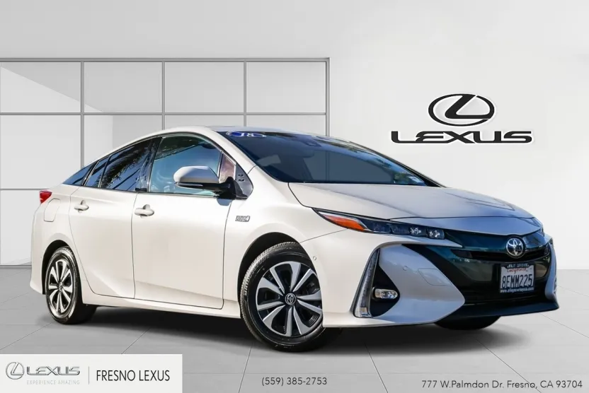 2018 Toyota Prius Prime Advanced photo 1