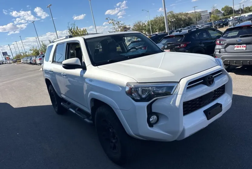 2020 Toyota 4Runner SR5 Premium photo 1