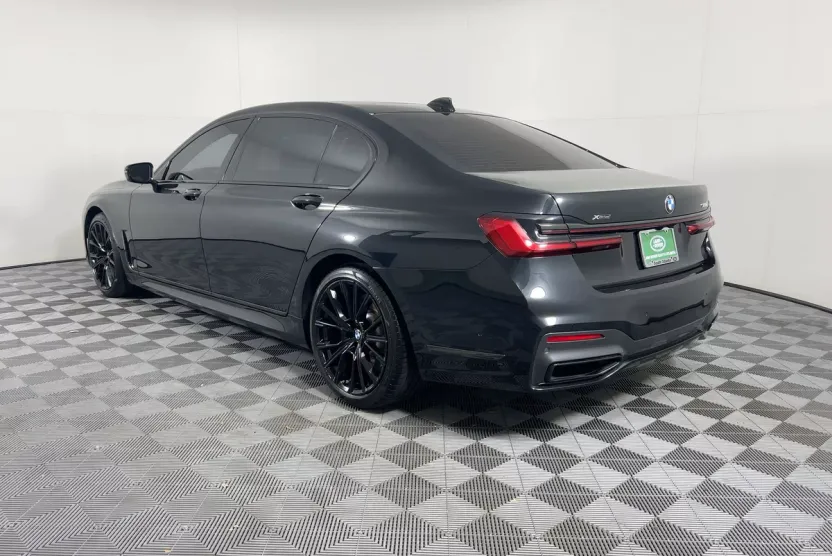2020 Bmw 750i xDrive Sedan photo 1