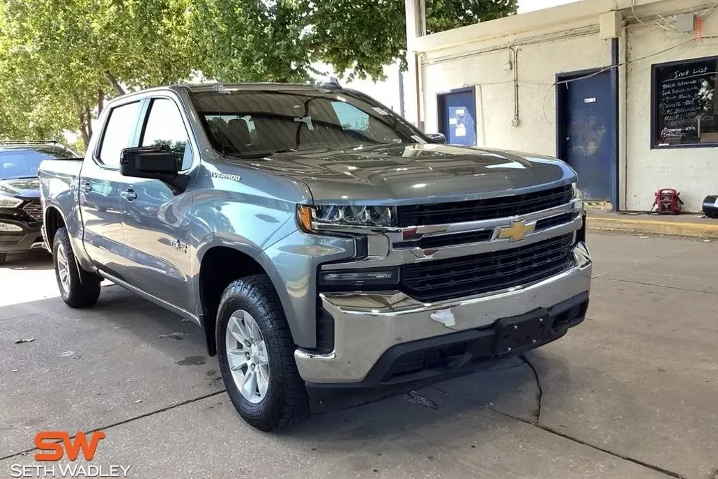 2020 Chevrolet Silverado 1500 LT Texas Edition photo 1