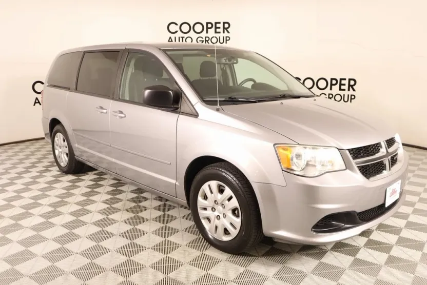 2017 Dodge Grand Caravan SE photo 1
