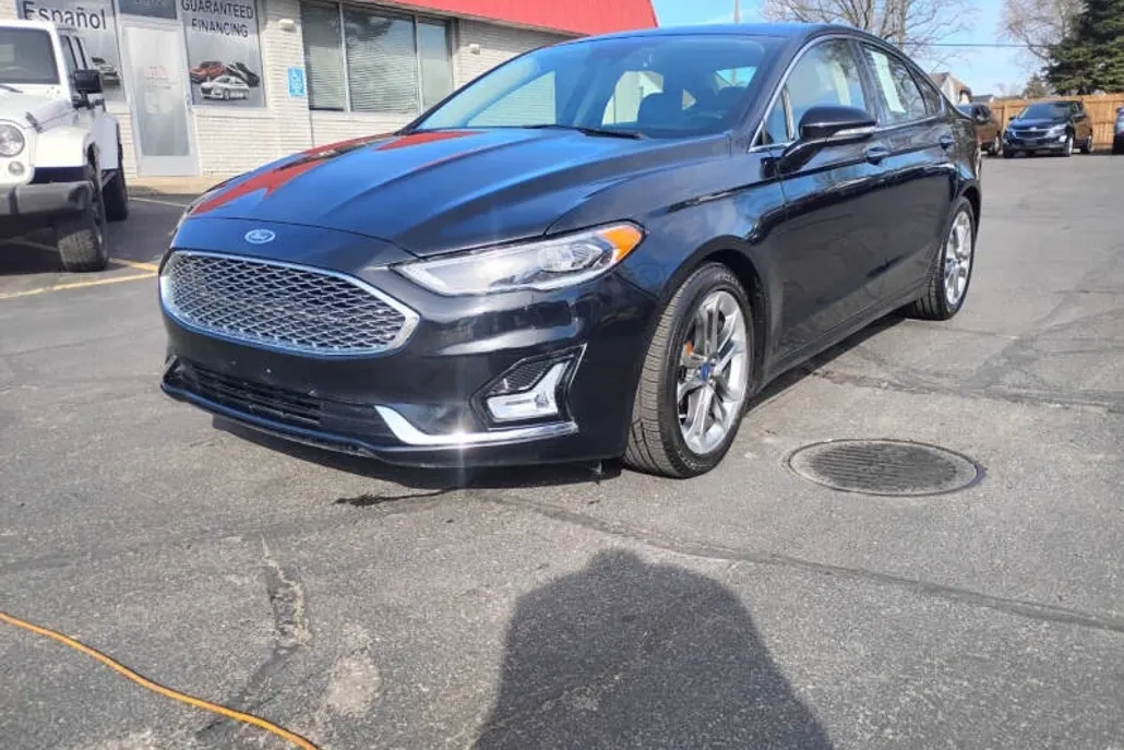 2020 Ford Fusion Hybrid Titanium photo 1