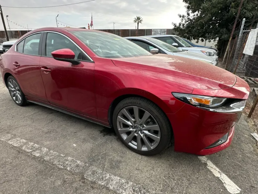 2021 Mazda Mazda3 Preferred photo 1