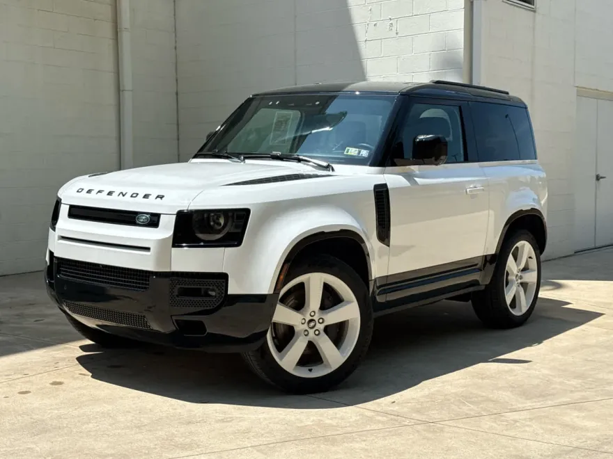 2024 Land Rover Defender 90 X-Dynamic SE photo 1