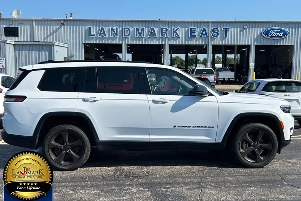 2022 Jeep Grand Cherokee Altitude photo 1