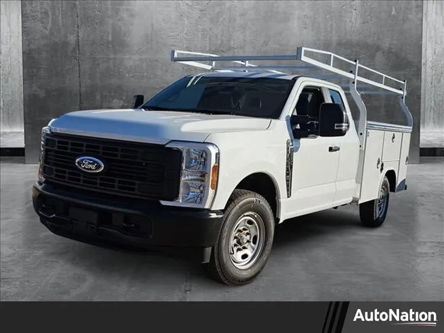 2025 Ford F-250 XL photo 1