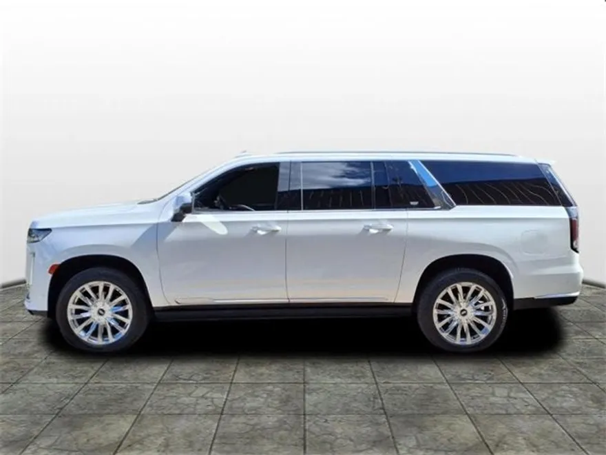 2022 Cadillac Escalade ESV Premium Luxury photo 1