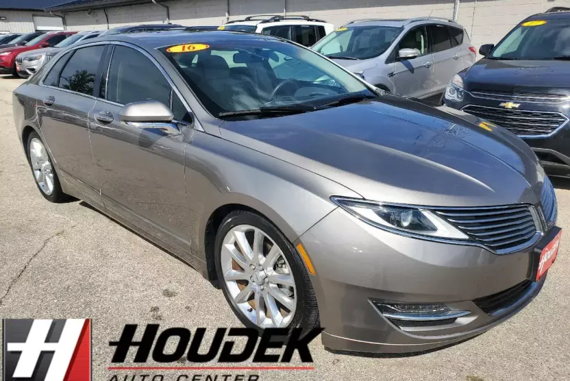 2016 Lincoln MKZ Hybrid photo 1