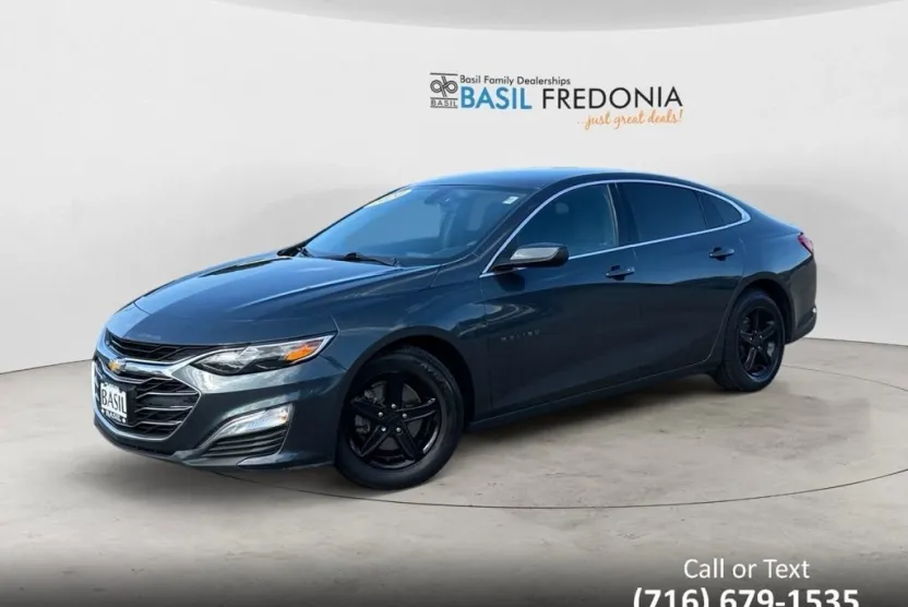 2020 Chevrolet Malibu LS photo 1
