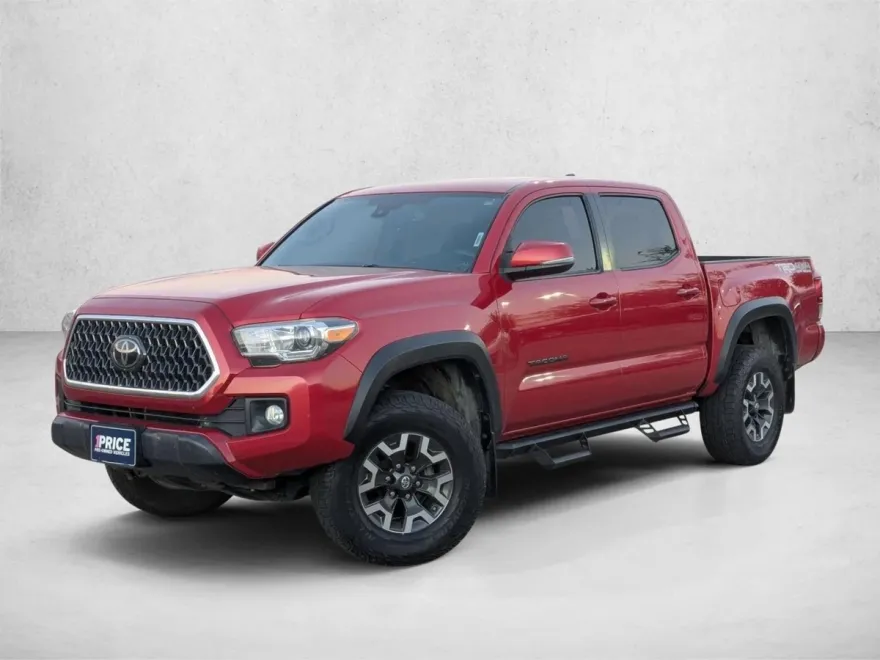 2018 Toyota Tacoma TRD photo 1