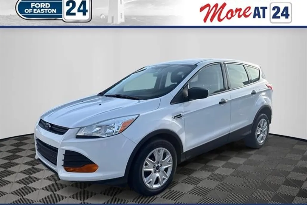 2016 Ford Escape S photo 1
