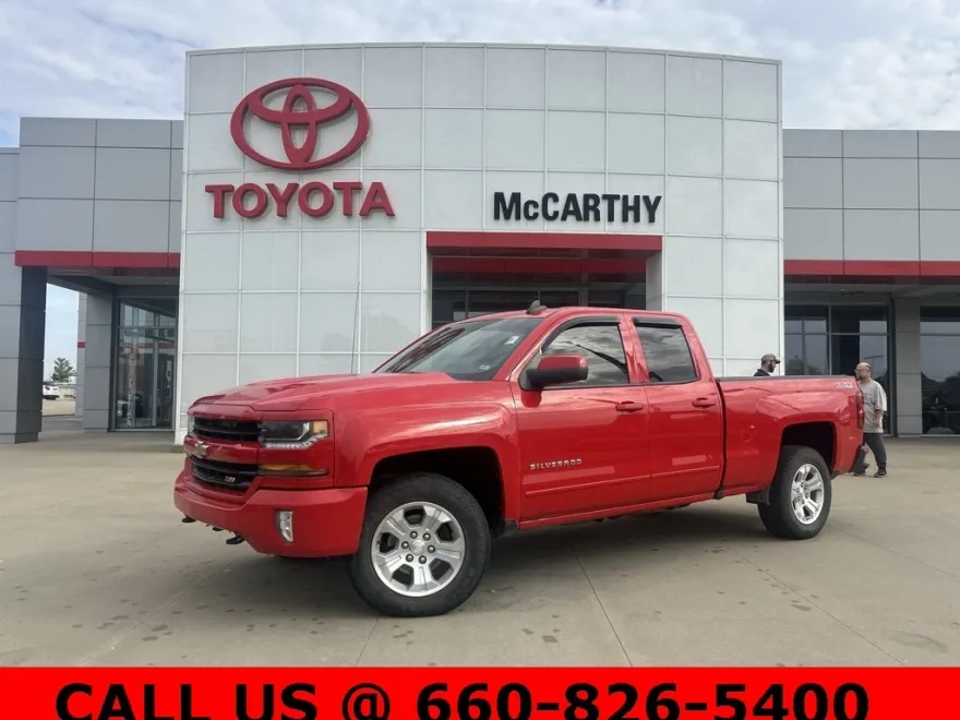 2017 Chevrolet Silverado 1500 LT2 photo 1