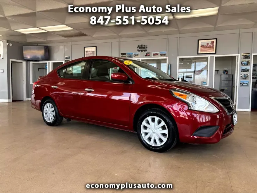 2019 Nissan Versa 1.6 SV Sedan photo 1
