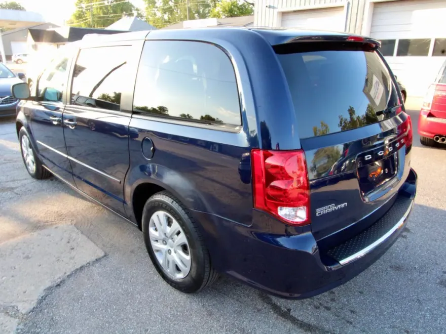 2014 Dodge Grand Caravan SE photo 1