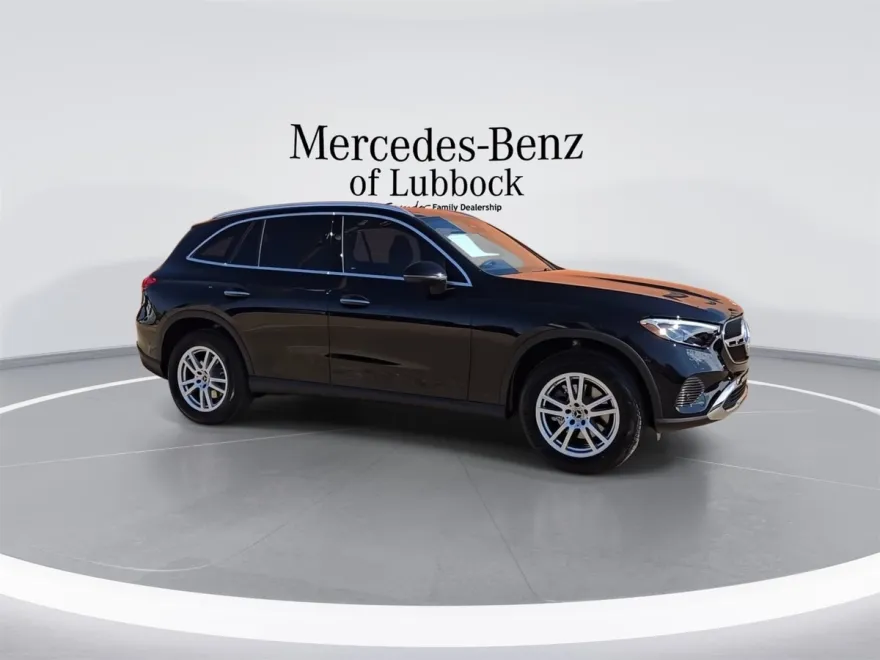 2026 Mercedes Benz GLC 300 photo 1