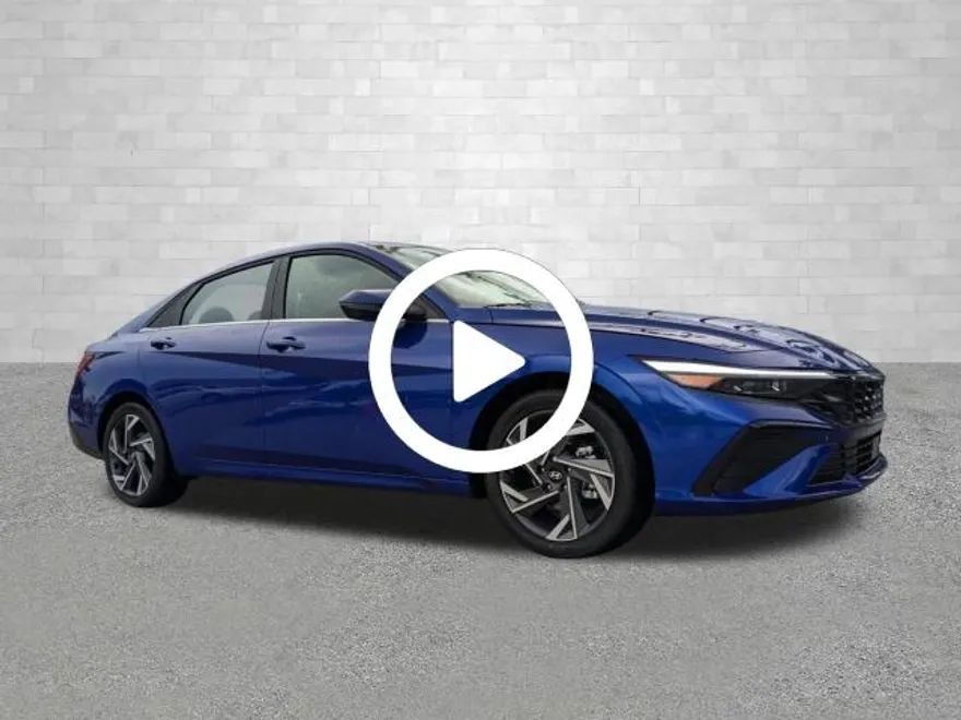 2025 Hyundai Elantra Limited photo 1