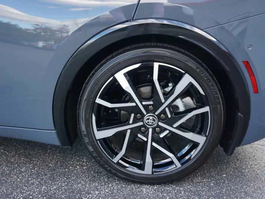 2025 Toyota Prius Plug-in Hybrid XSE Premium photo 1