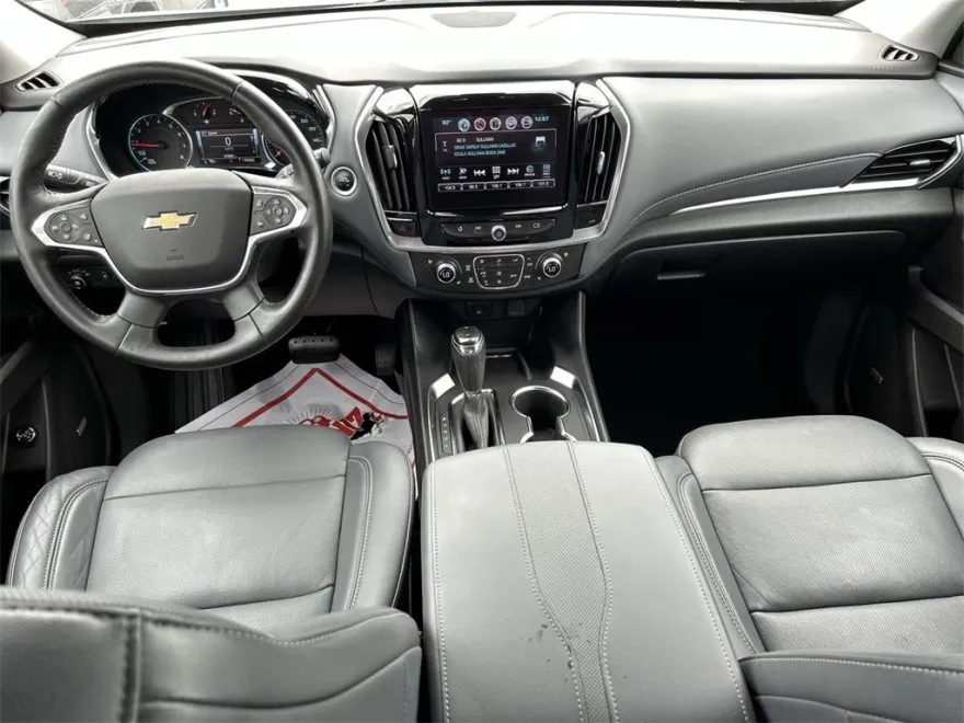 2018 Chevrolet Traverse Premier photo 1