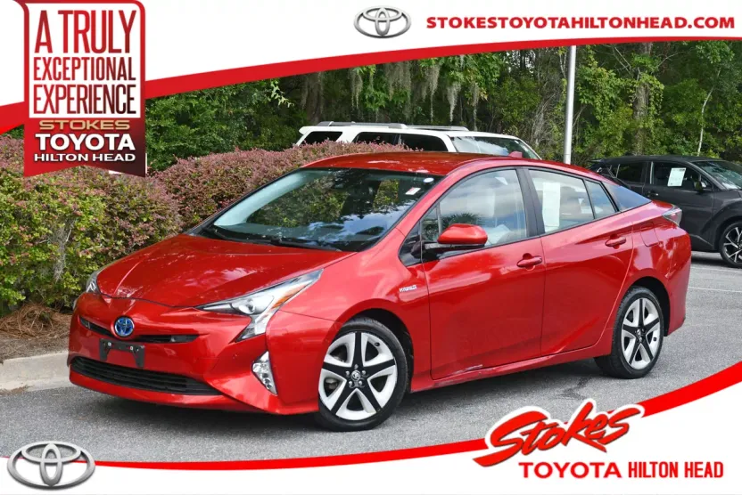 2018 Toyota Prius Four Touring photo 1