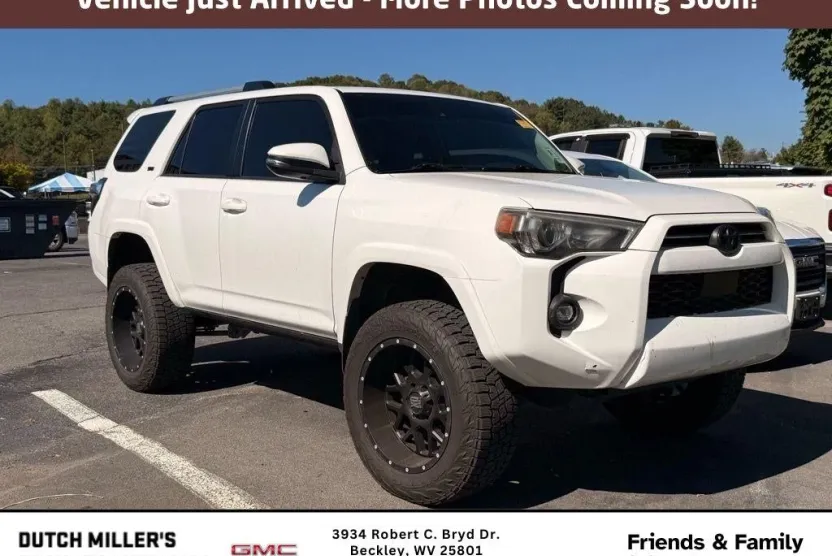 2021 Toyota 4Runner SR5 Premium photo 1