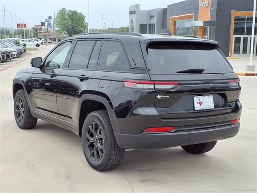 2025 Jeep Grand Cherokee Altitude X photo 1