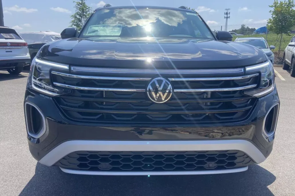 2026 Volkswagen Atlas Peak Edition SE photo 1