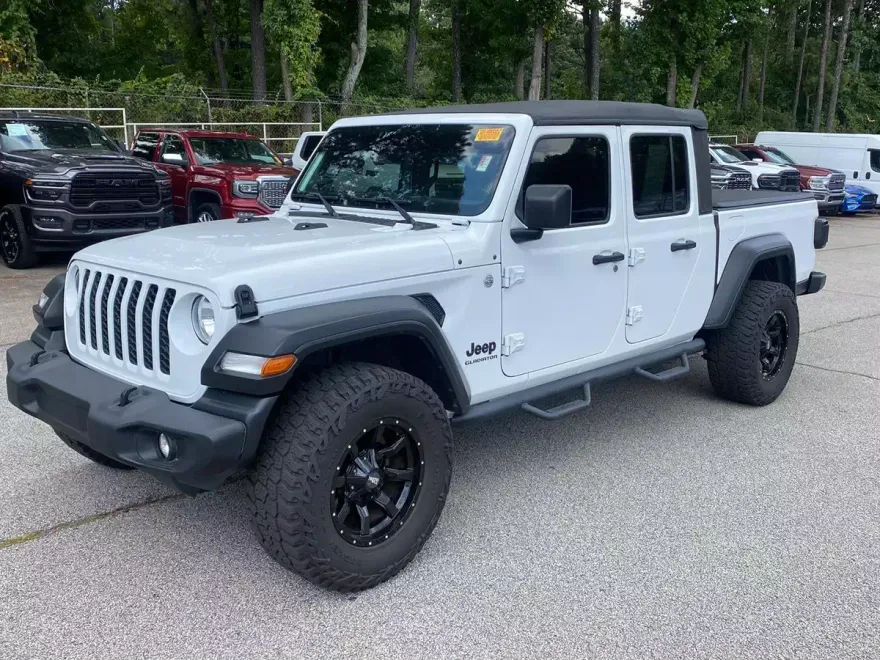 2021 Jeep Gladiator Sport photo 1