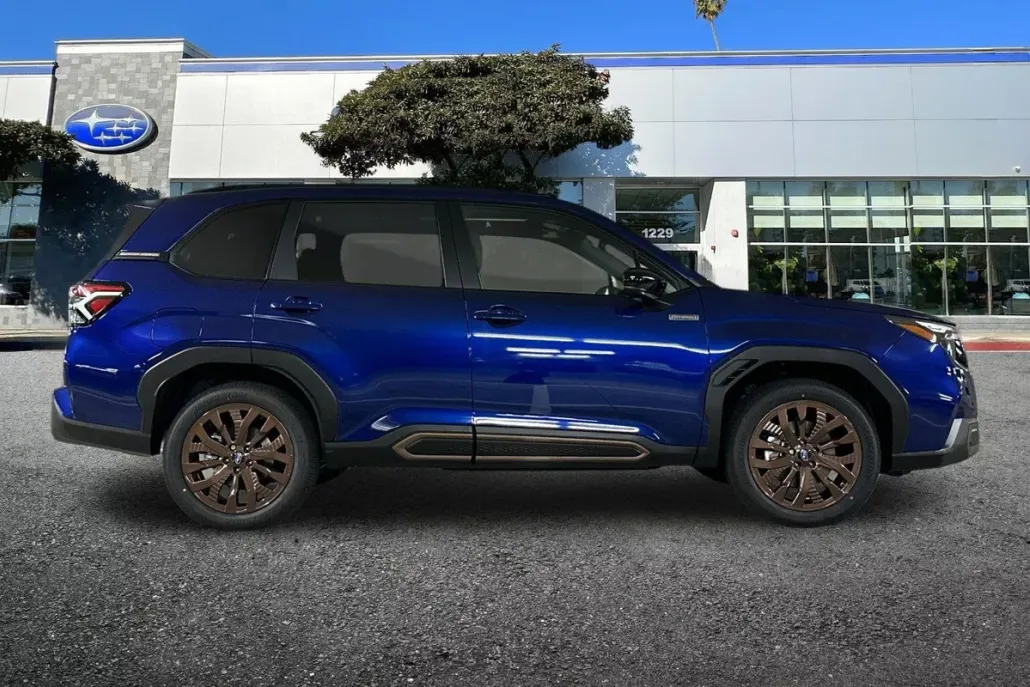2025 Subaru Forester Sport photo 1