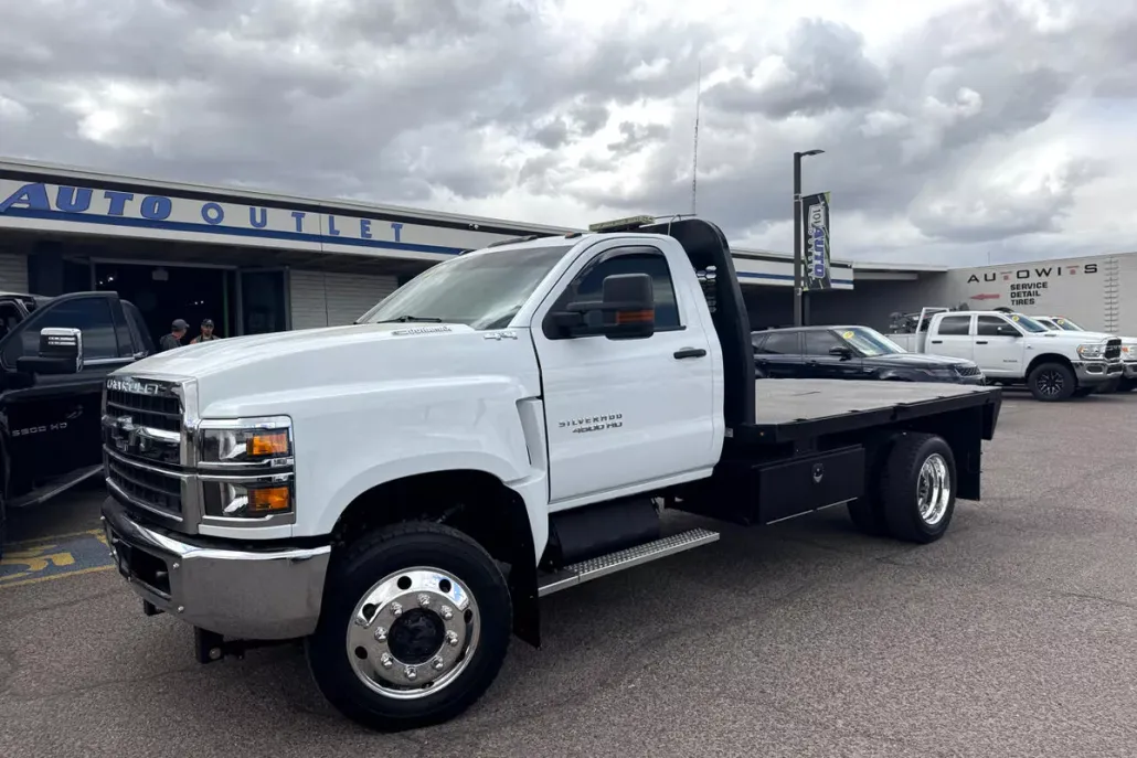 2020 Chevrolet Silverado 4500HD photo 1