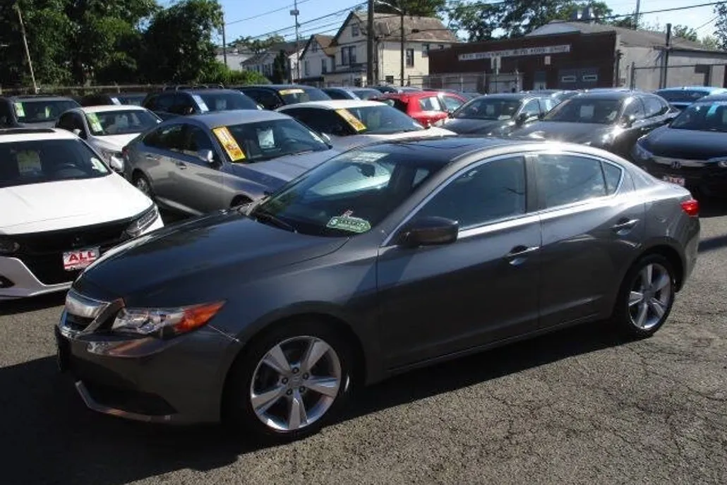 2013 Acura ILX 2.0L Technology photo 1