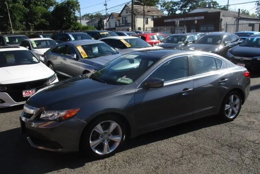 2013 Acura ILX 2.0L Technology photo 1