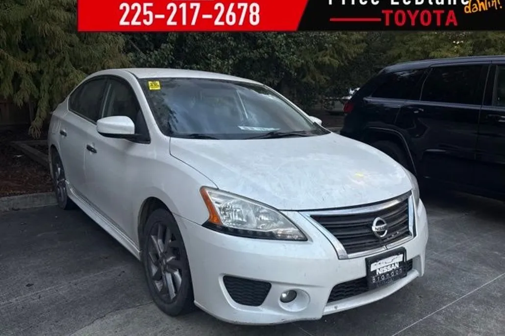 2013 Nissan Sentra SR photo 1