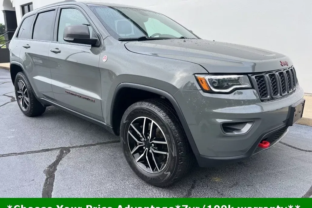 2021 Jeep Grand Cherokee Trailhawk photo 1