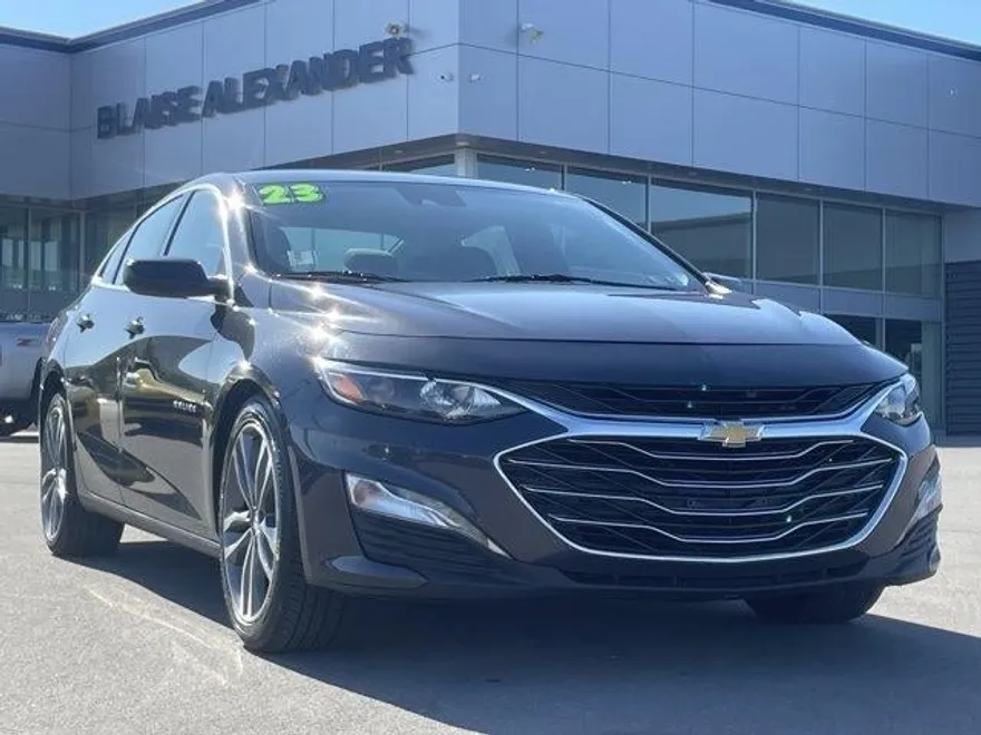 2023 Chevrolet Malibu 1LT photo 1